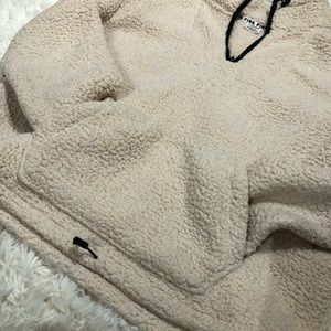 Pink by Victoria’s Secret Sherpa pull over L So Fun & Warm! A must have Fav!!💗